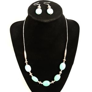 Turquoise necklace and earrings set